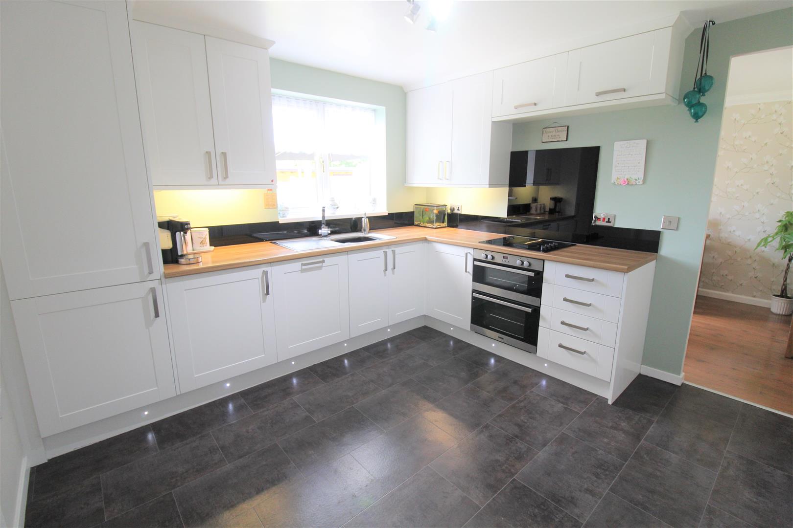 Powderham Close, Packmoor, Stoke-On-Trent